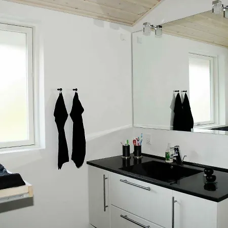 Hébergement de vacances Three-bedroom Holiday In 1 *